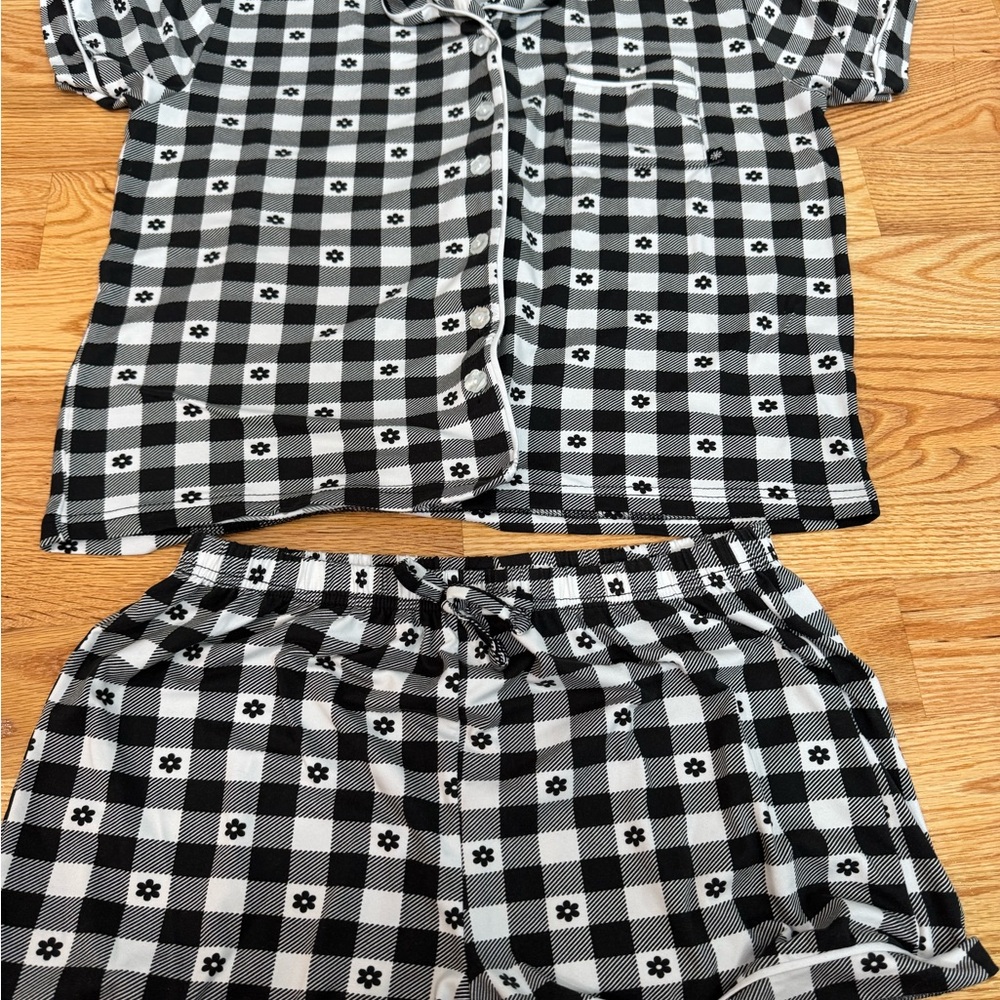 dELiA*s Black and White Checkered Pajama Set with Ruffled Trim